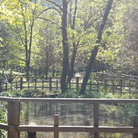 לינה וארוחת בוקר Rifugio Montano 3*